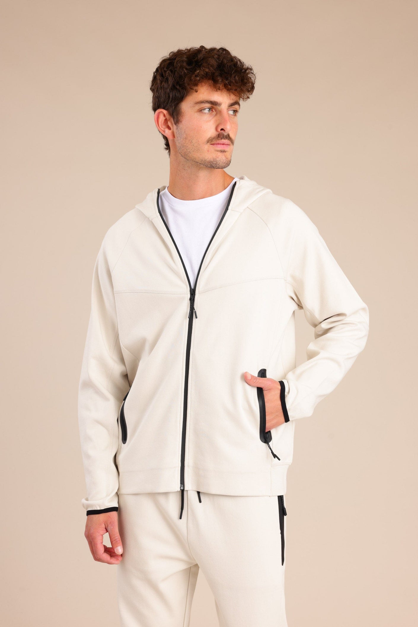 FOX גברים פוטרים קפוצ'ון טק קפוצ'ון טק