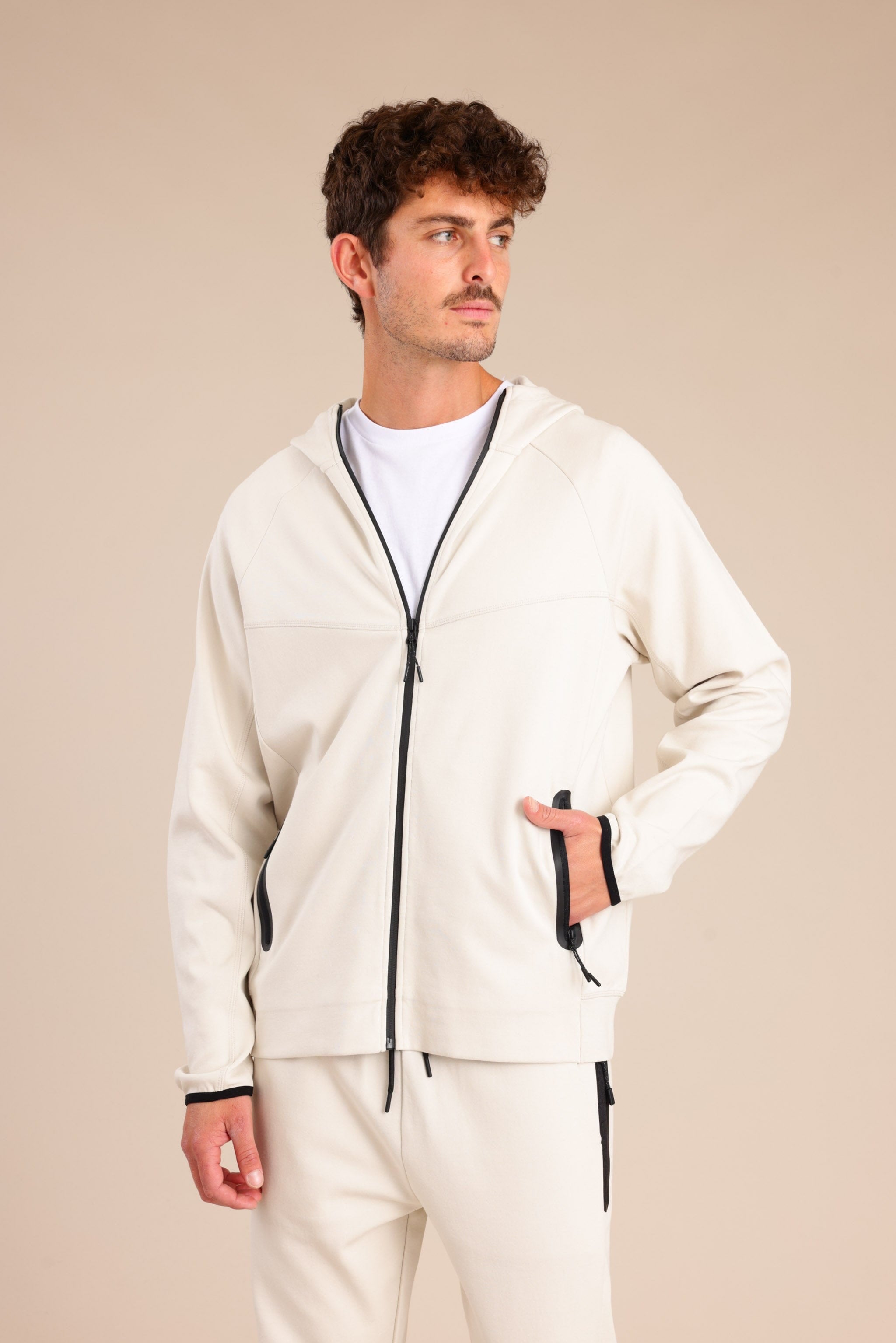 FOX גברים פוטרים קפוצ'ון טק קפוצ'ון טק