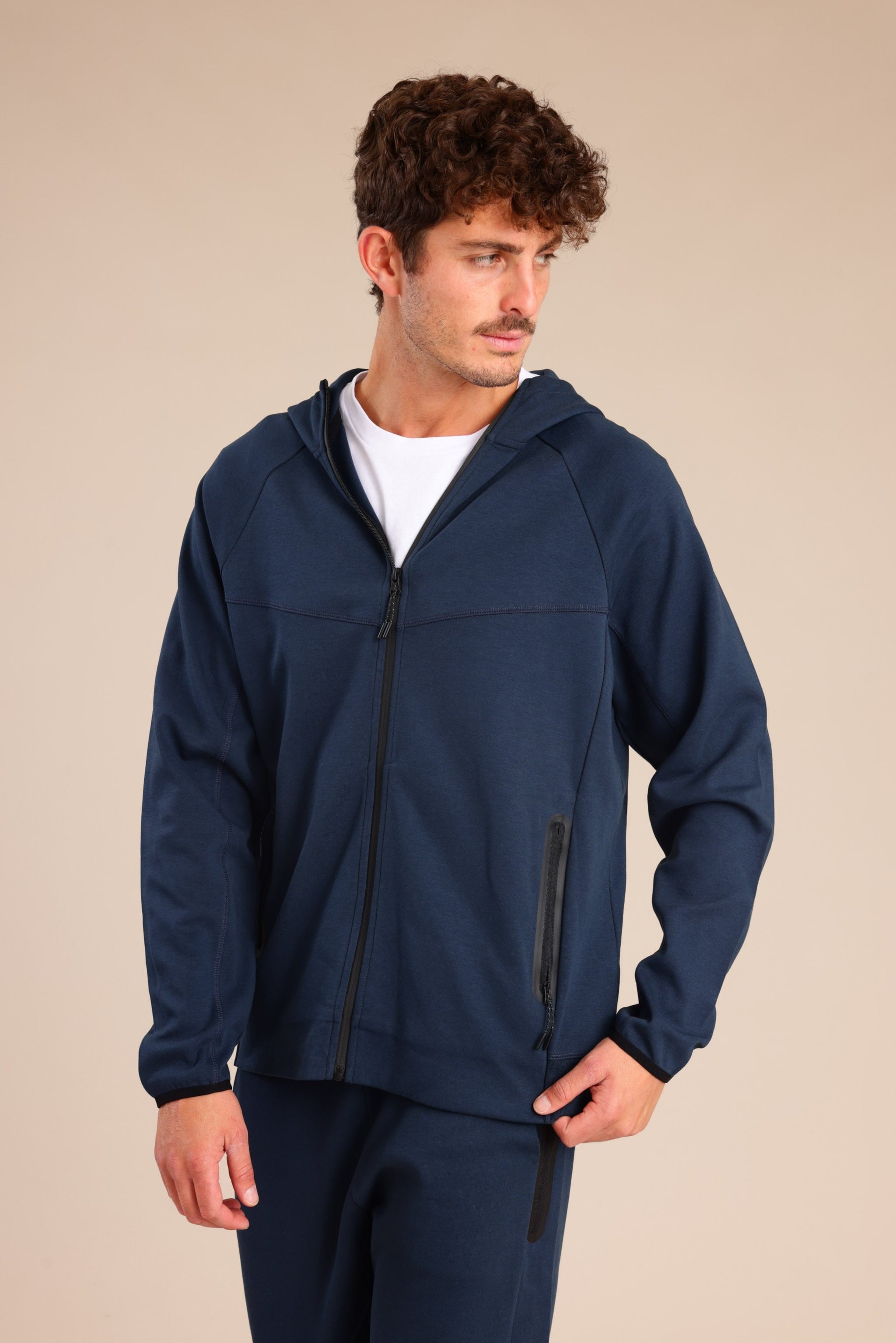 FOX גברים פוטרים קפוצ'ון טק קפוצ'ון טק