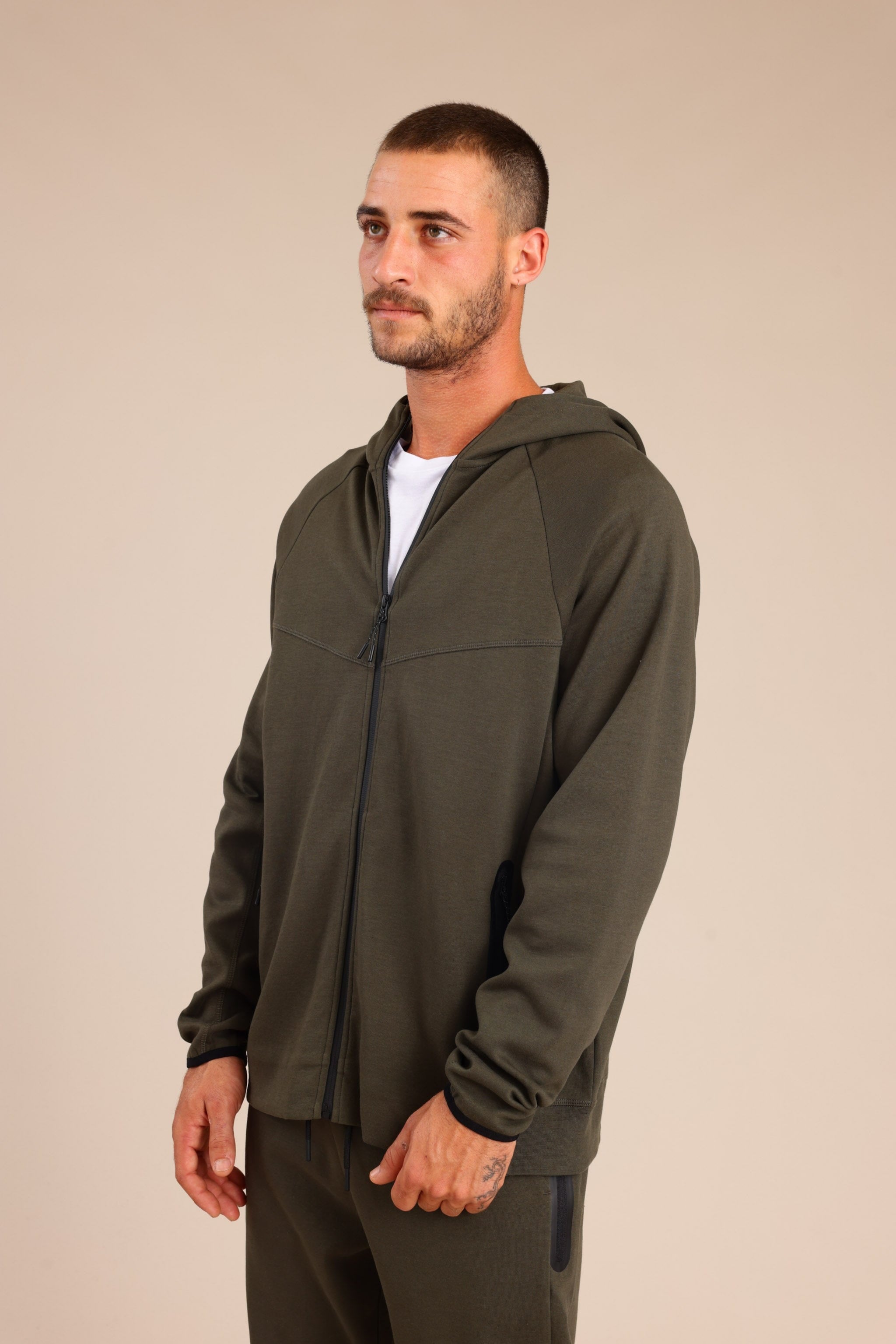 FOX גברים פוטרים קפוצ'ון טק קפוצ'ון טק