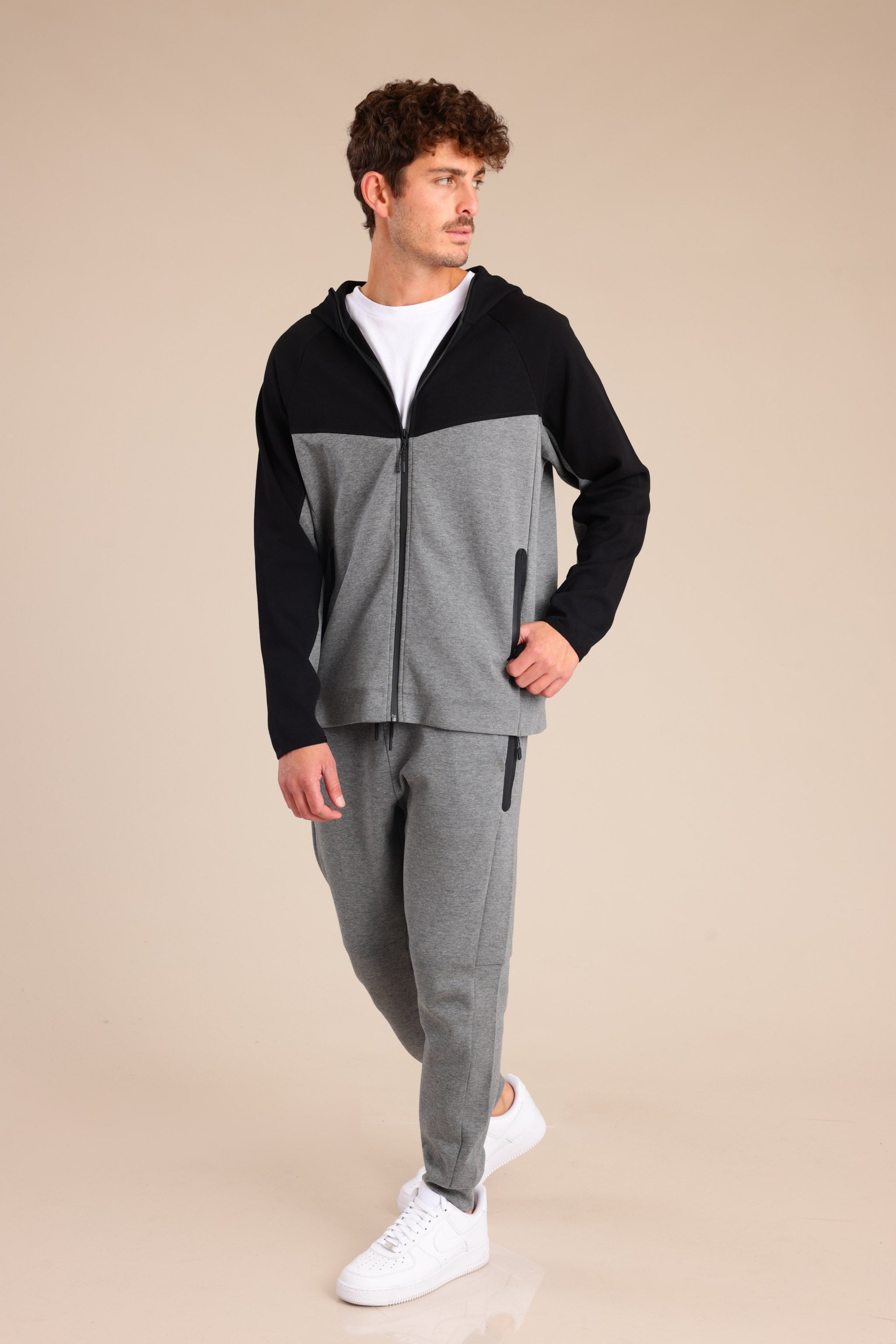 FOX גברים פוטרים קפוצ'ון טק קפוצ'ון טק