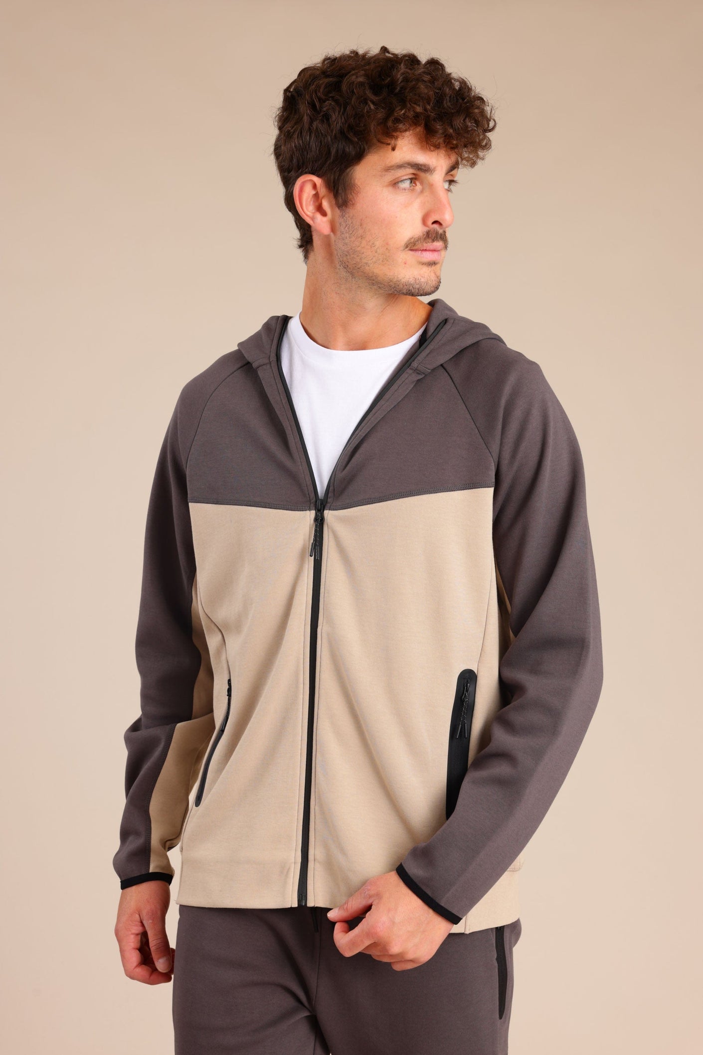 FOX גברים פוטרים קפוצ'ון טק קפוצ'ון טק