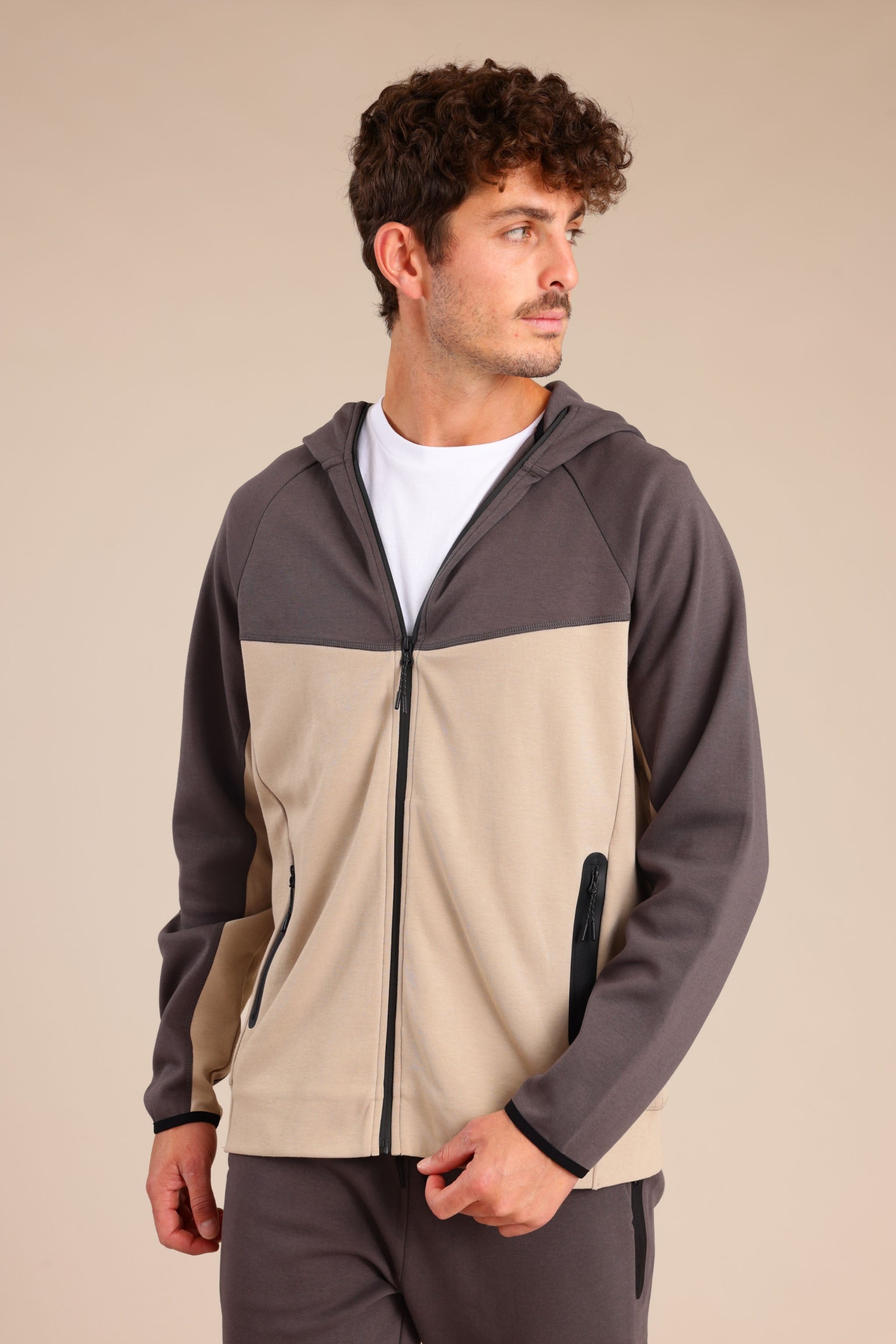 FOX גברים פוטרים קפוצ'ון טק קפוצ'ון טק