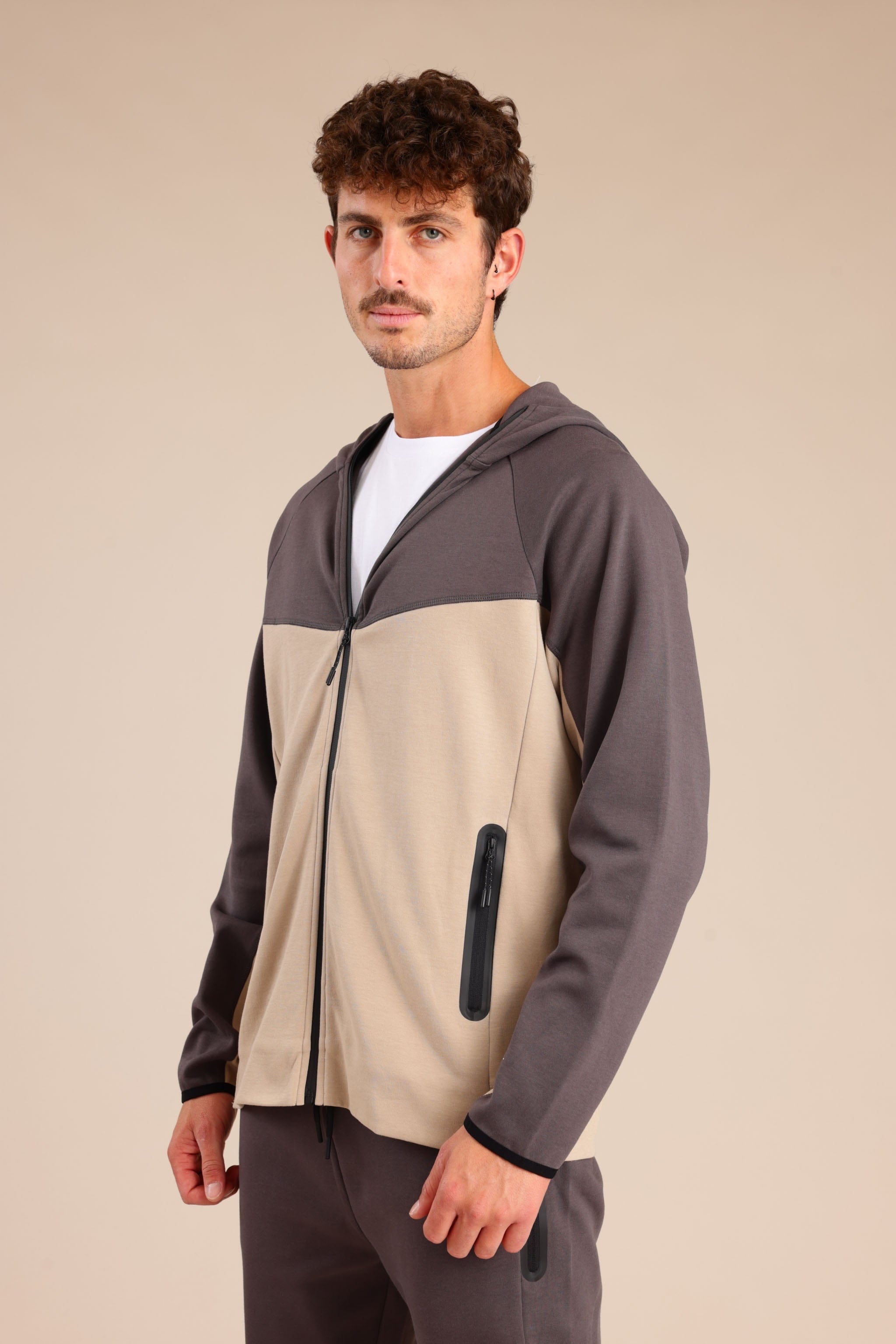 FOX גברים פוטרים קפוצ'ון טק קפוצ'ון טק