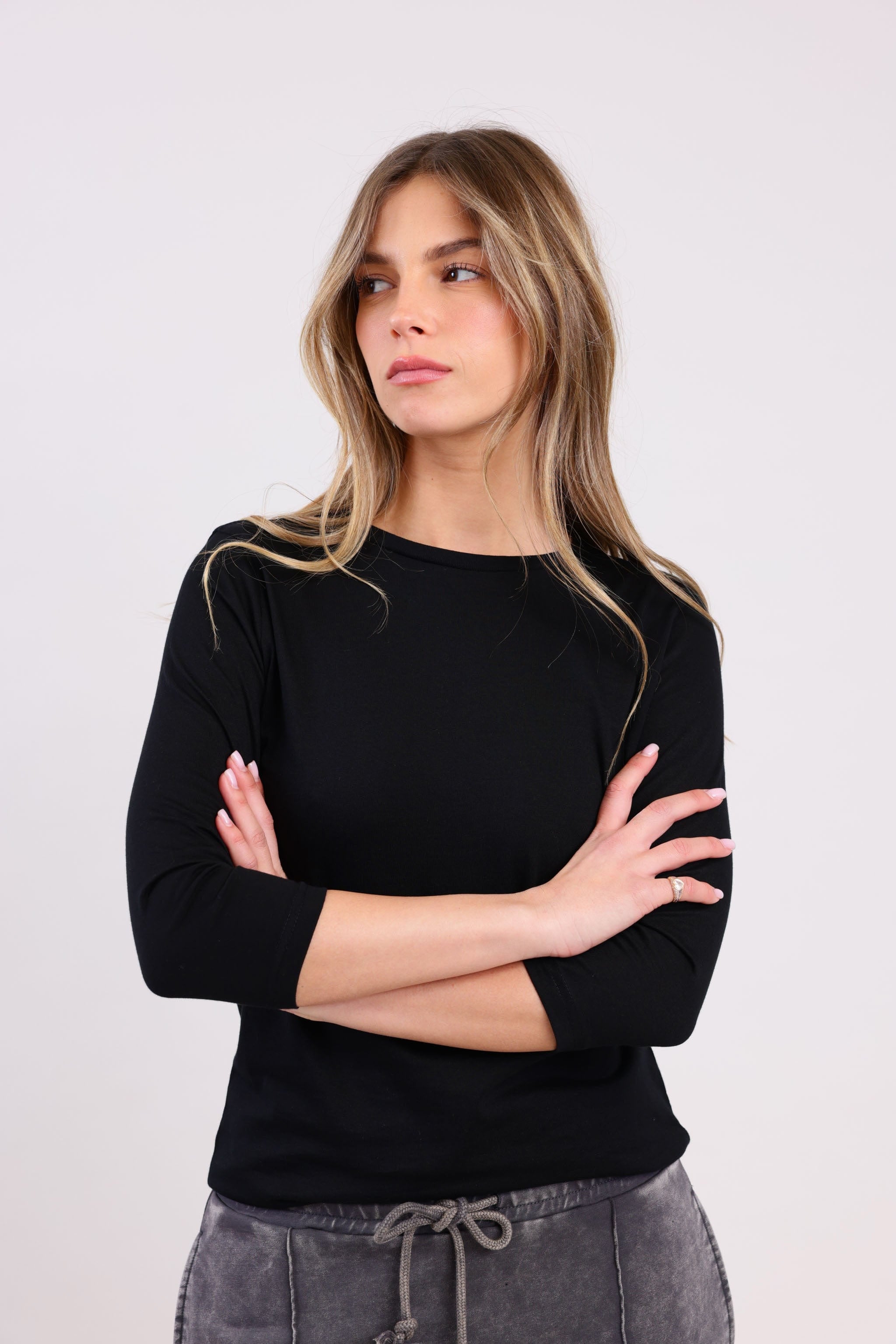 FOX נשים חולצה טישרט בייסיק צווארון עגול שרוול 3/4 FOX | טישרט בייסיק צווארון עגול שרוול 3/4 | קנה עכשיו