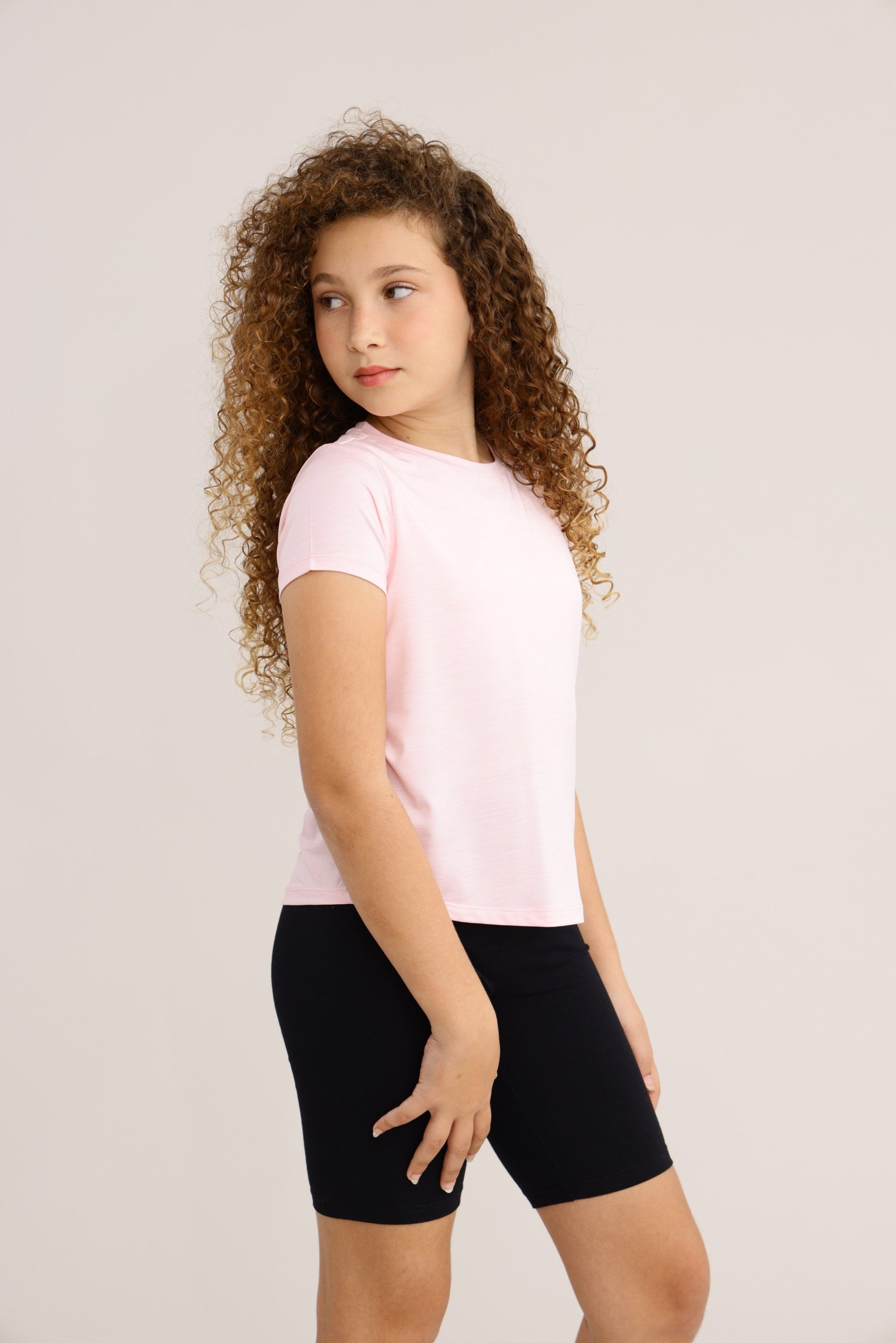FOX בנות חולצה טישרט בייסיק דרייפיט צווארון עגול FOX | טישרט בייסיק דרייפיט צווארון עגול | קנה עכשיו