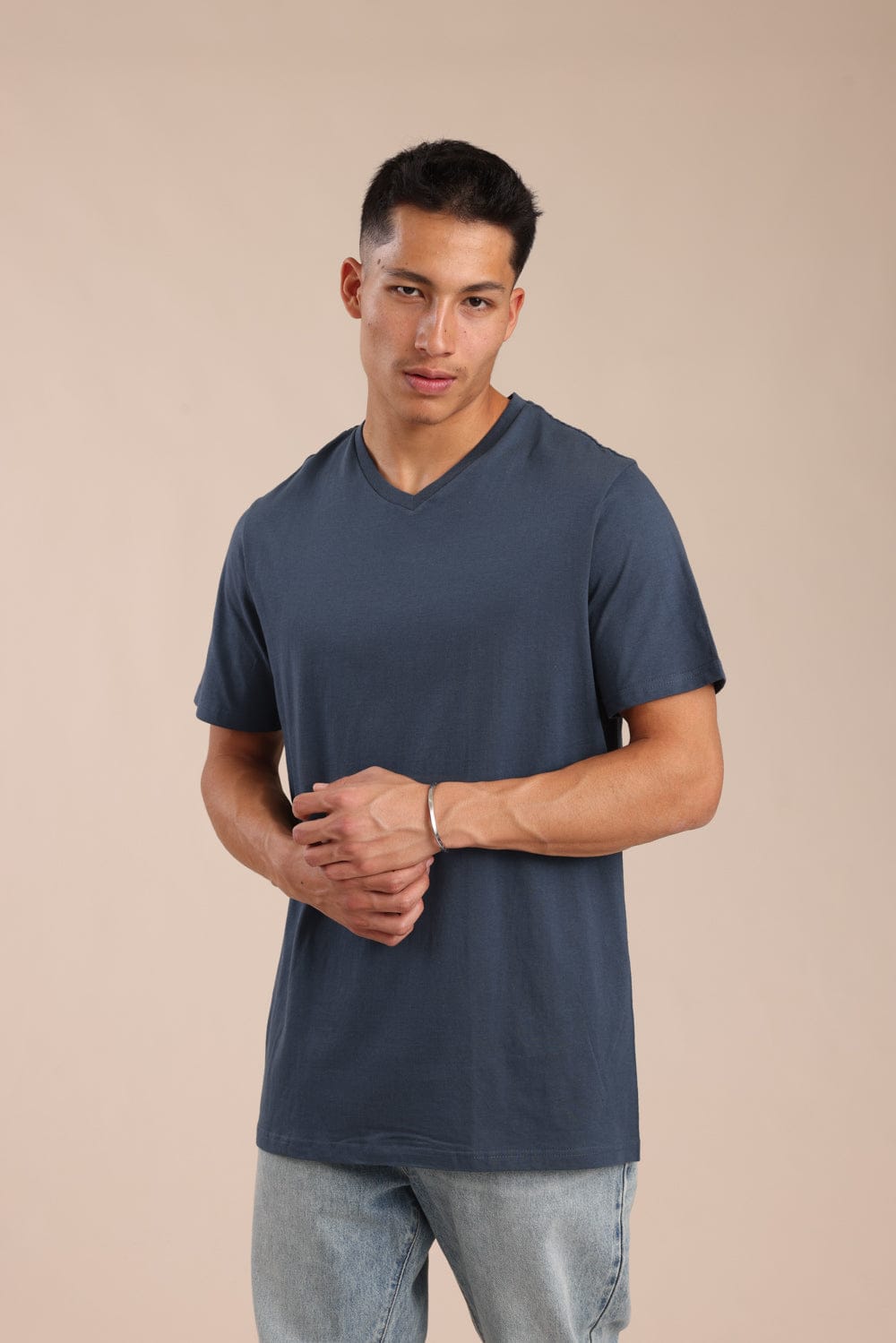 FOX גברים חולצה טישרט בייסיק צווארון V FOX | חולצת בייסיק וי | קנה עכשיו