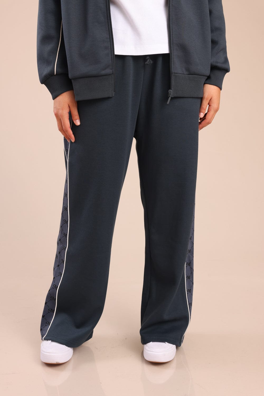 FOX פלאס נשים פוטרים מכנסיים עם פס ממותג דיסני | PLUS SIZE מכנסיים עם פס ממותג דיסני | PLUS SIZE