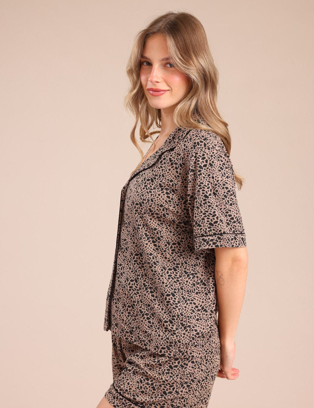 FOX נשים אחר פיג'מה מכופתרת עם הדפס פיג'מה מכופתרת עם הדפס