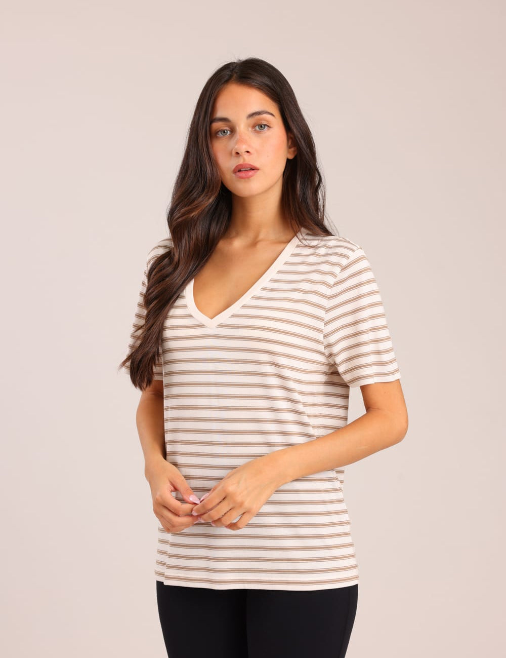 FOX נשים חולצה קצרה חולצת בייסיק פסים צווארון V חולצת בייסיק פסים צווארון V