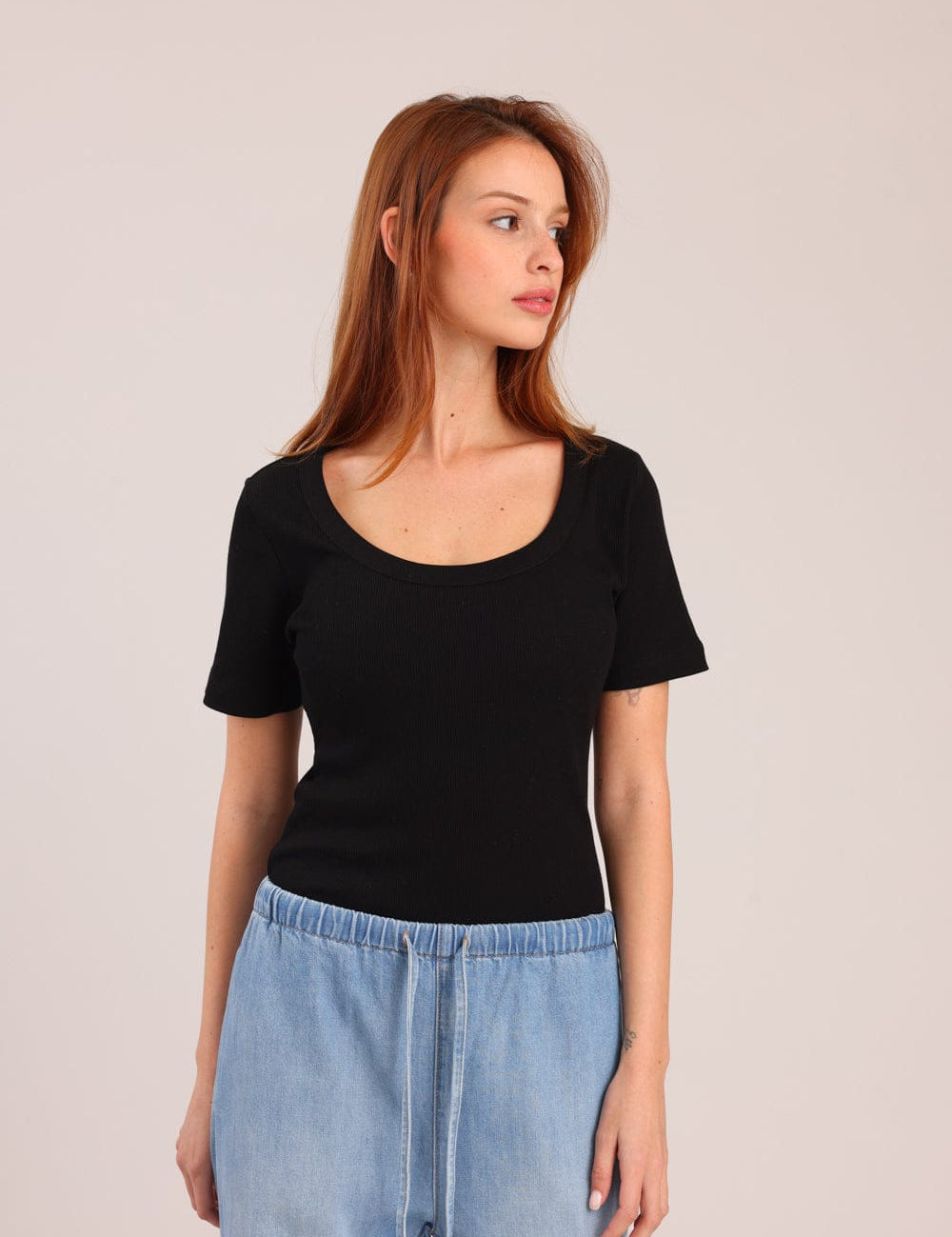 FOX נשים חולצה קצרה חולצת טריקו בייסיק חולצת טריקו בייסיק