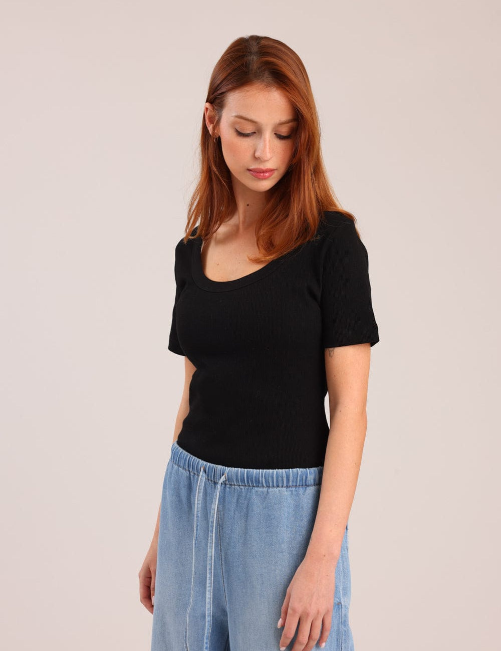 FOX נשים חולצה קצרה חולצת טריקו בייסיק חולצת טריקו בייסיק