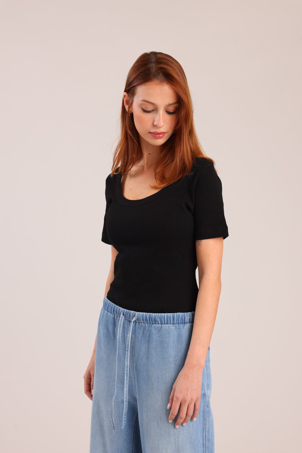 FOX נשים חולצה קצרה חולצת טריקו בייסיק חולצת טריקו בייסיק