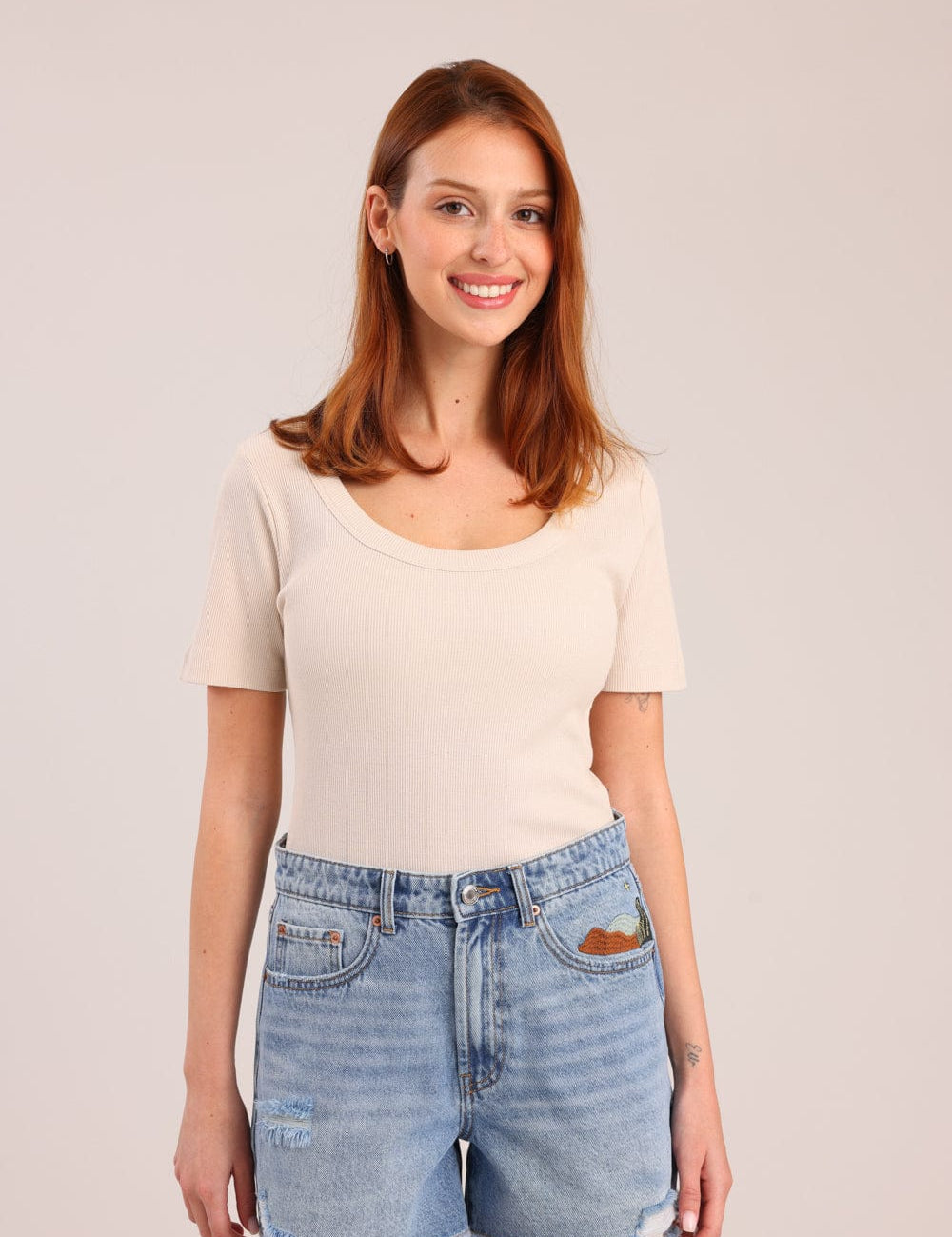 FOX נשים חולצה קצרה חולצת טריקו בייסיק חולצת טריקו בייסיק