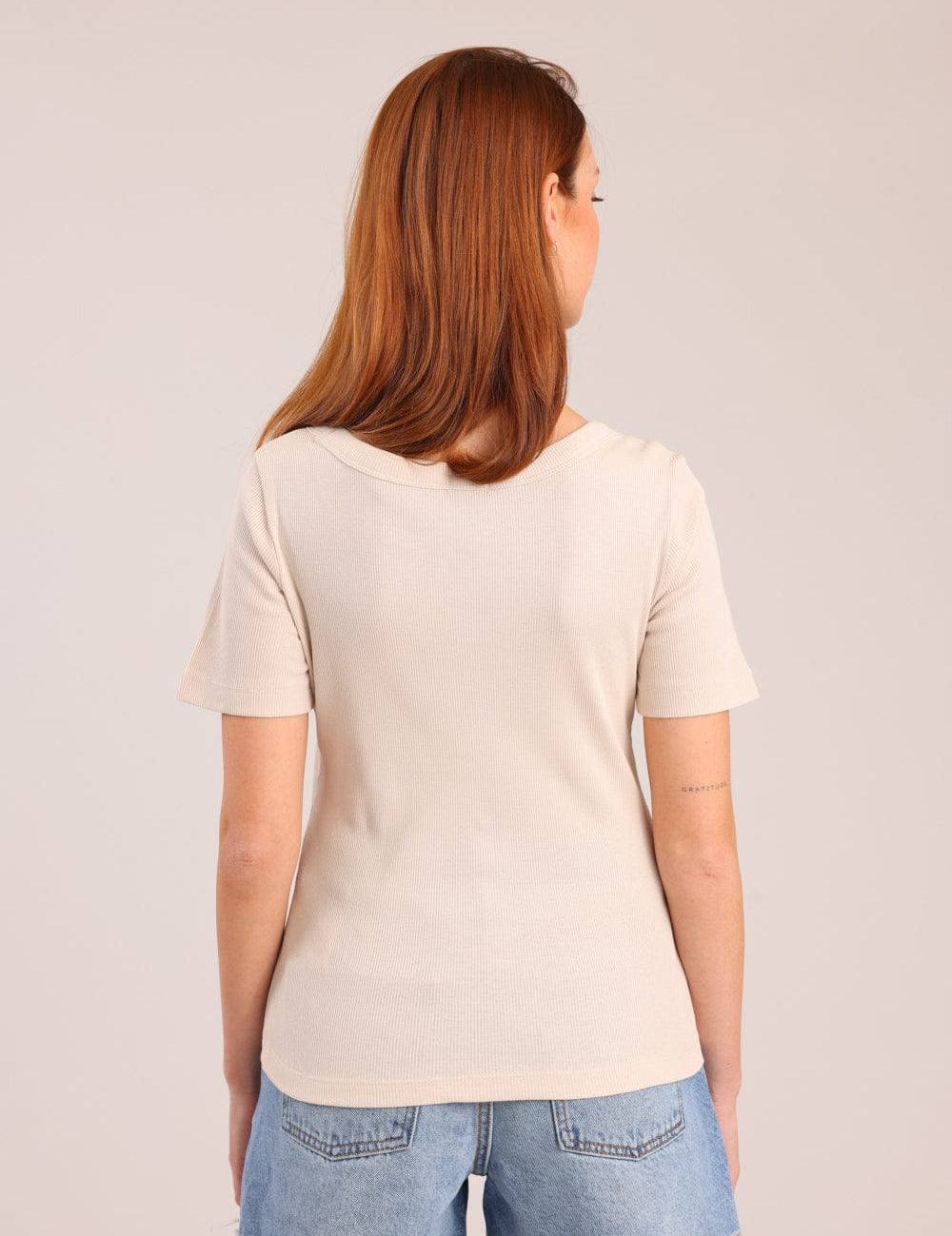 FOX נשים חולצה קצרה חולצת טריקו בייסיק חולצת טריקו בייסיק