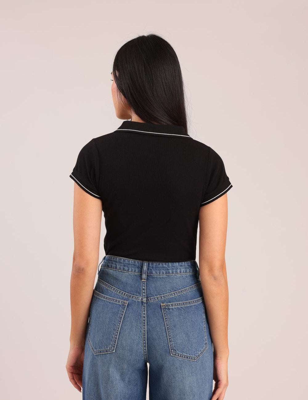 FOX נשים חולצה קצרה חולצת V עם צווארון חולצת V עם צווארון