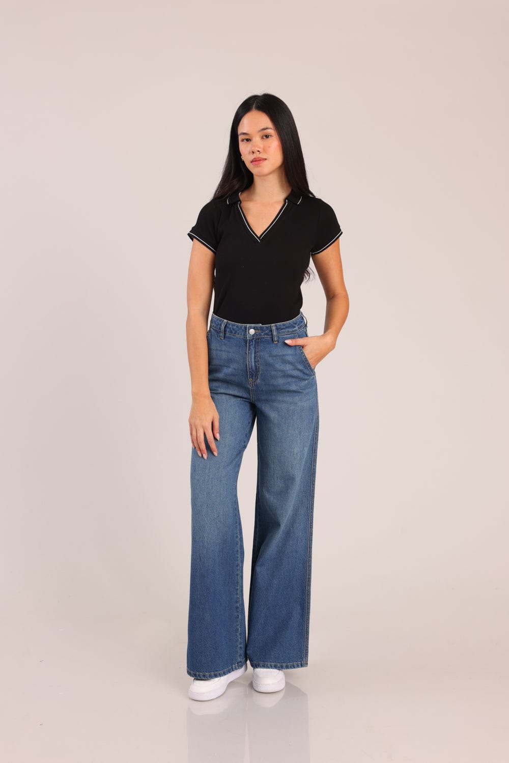 FOX נשים חולצה קצרה חולצת V עם צווארון חולצת V עם צווארון