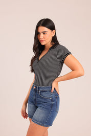 FOX נשים חולצה קצרה חולצת V עם צווארון חולצת V עם צווארון