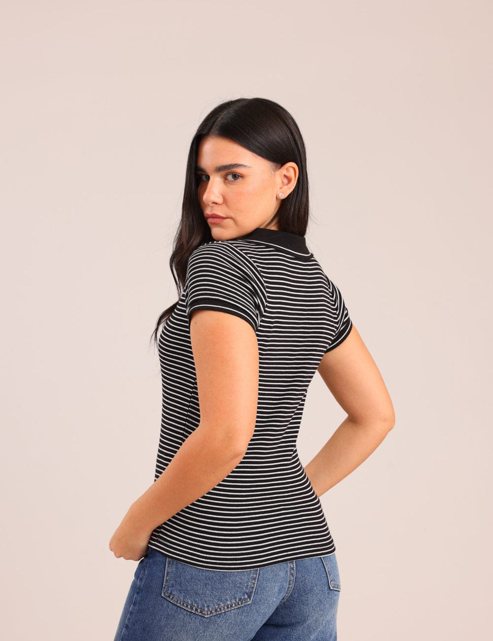 FOX נשים חולצה קצרה חולצת V עם צווארון חולצת V עם צווארון