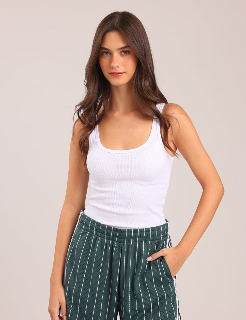 FOX נשים גופיה גופייה חלקה גופייה חלקה