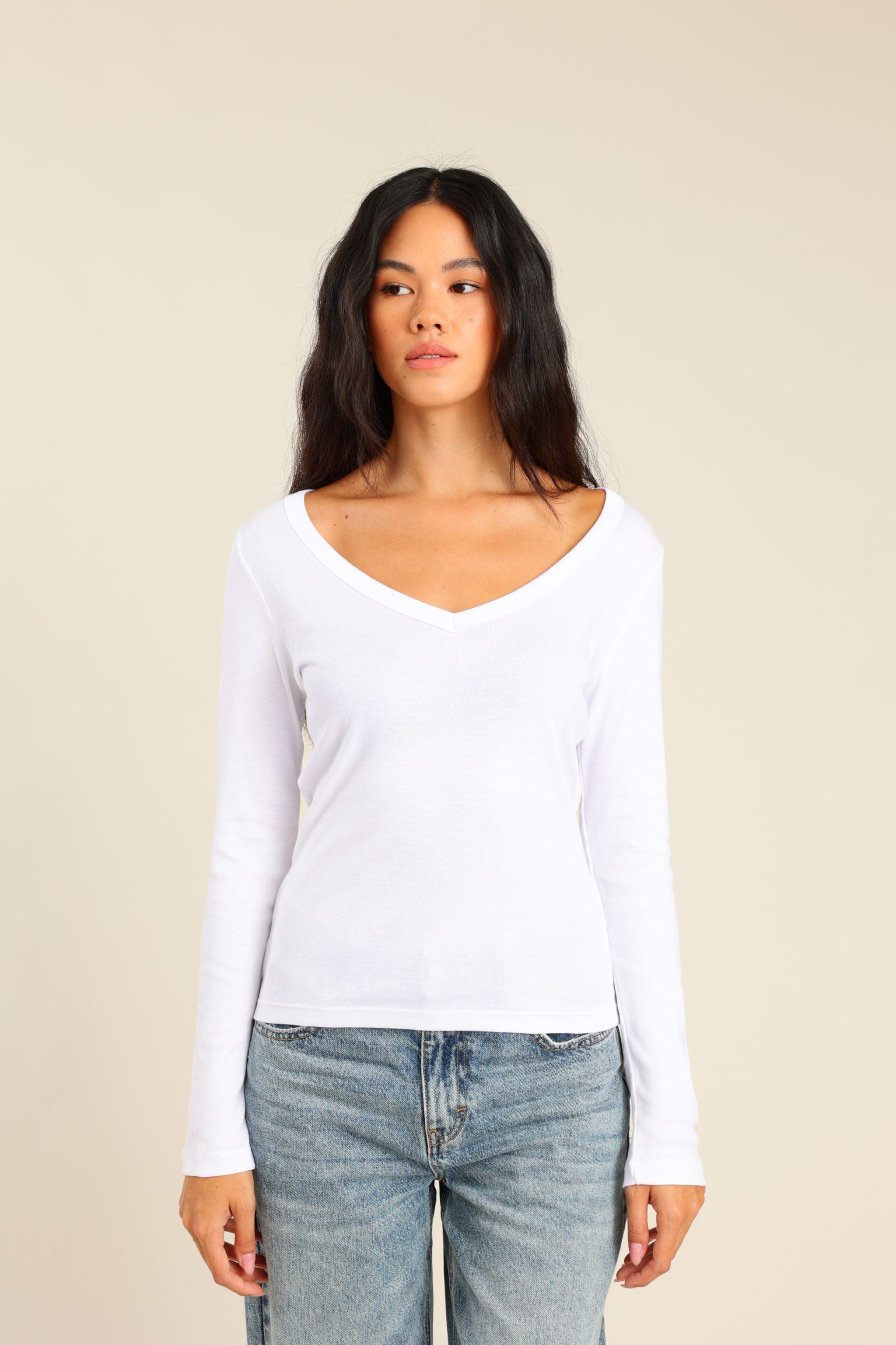 FOX נשים חולצה חולצה ארוכה צווארון V FOX | חולצה ארוכה צווארון V | קנה עכשיו