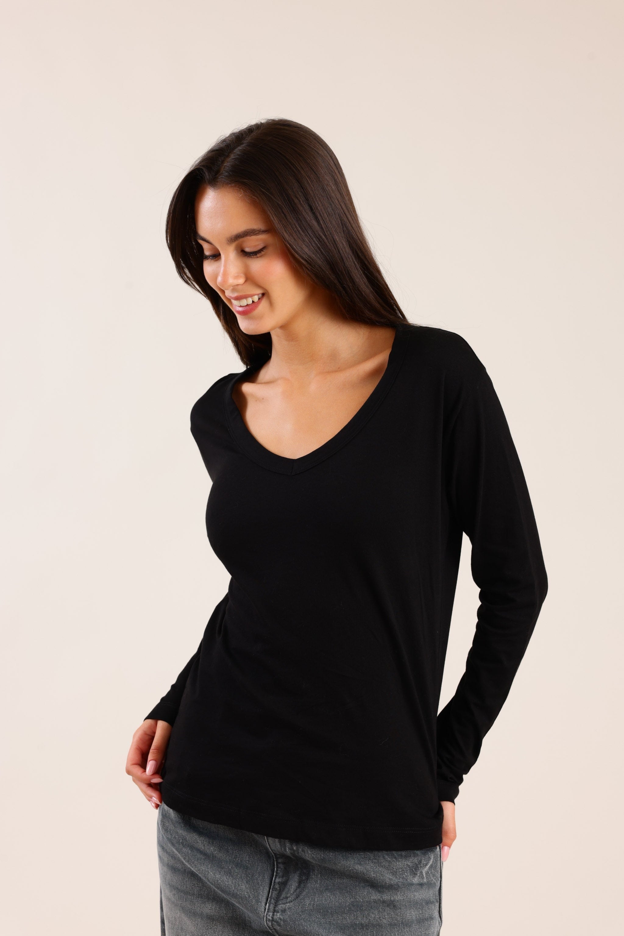 FOX נשים חולצה חולצה ארוכה צווארון V FOX | חולצה ארוכה צווארון V | קנה עכשיו