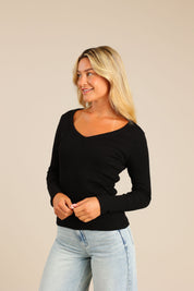 FOX נשים חולצה חולצה ארוכה צווארון V FOX | חולצה ארוכה צווארון V | קנה עכשיו