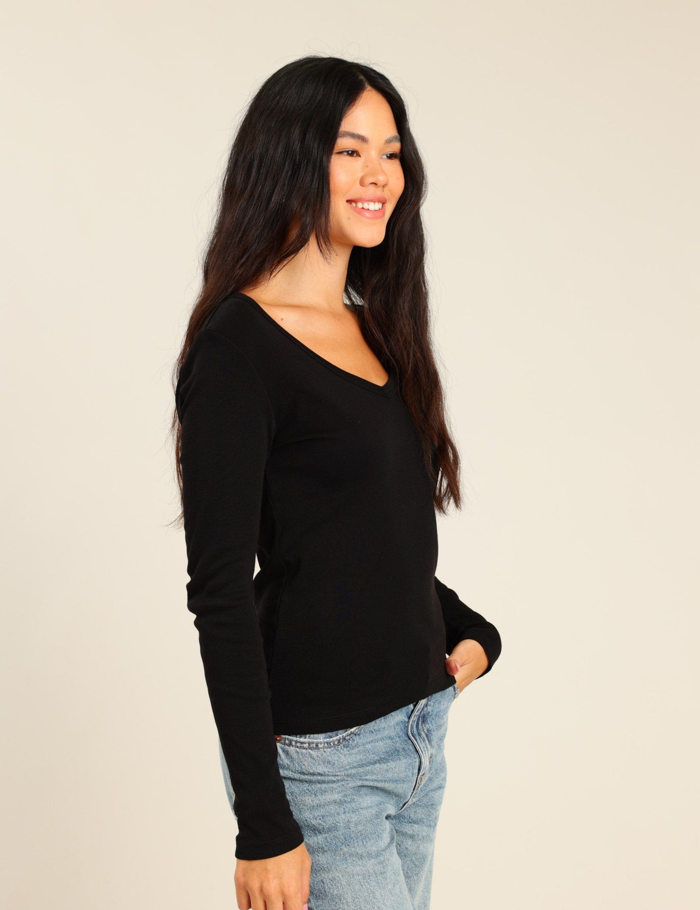 FOX נשים חולצה חולצה ארוכה צווארון V FOX | חולצה ארוכה צווארון V | קנה עכשיו