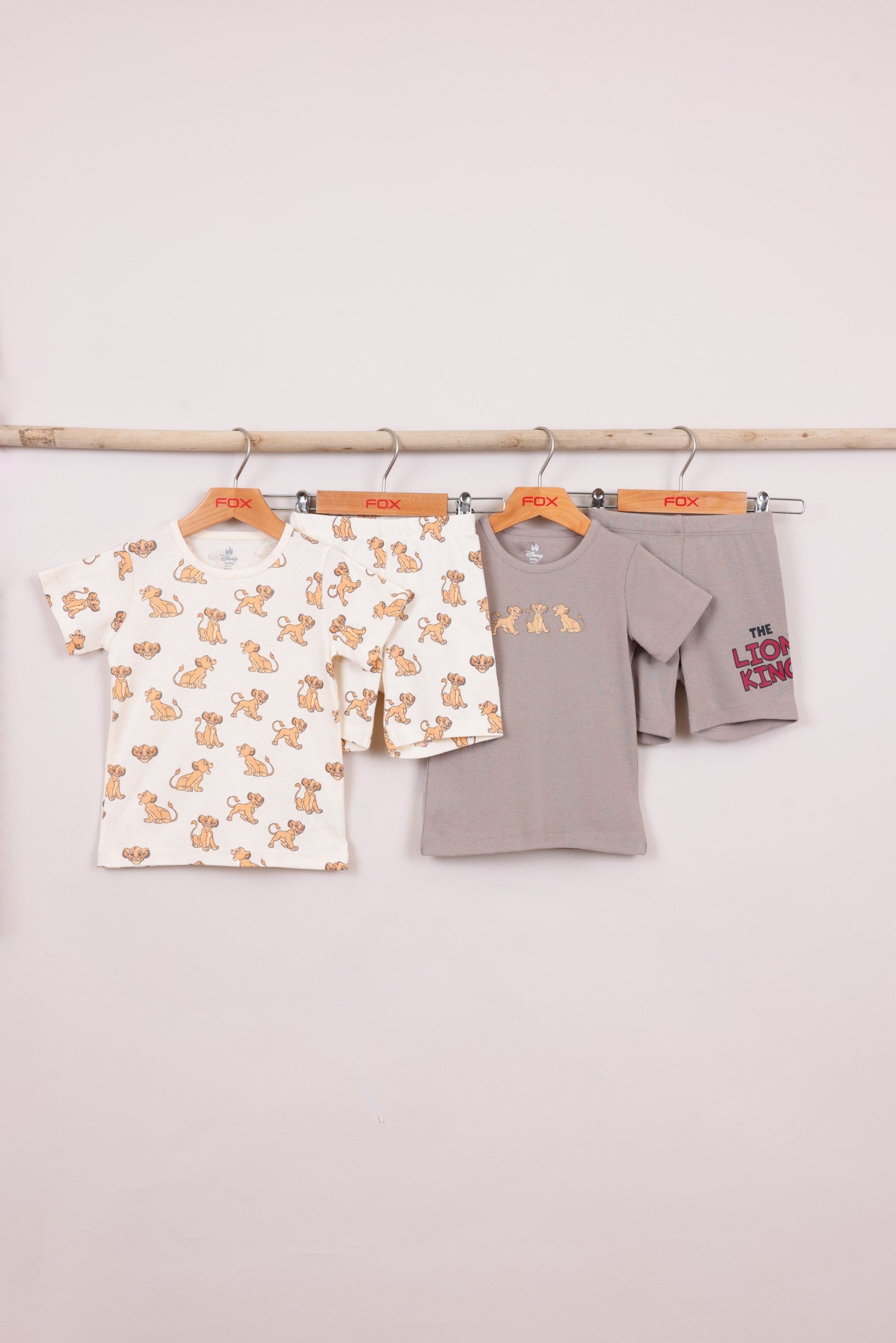 FOX תינוקות בנים אחר מארז 2 פיג'מות קצרות ממותגות מלך האריות מארז 2 פיג'מות קצרות ממותגות מלך האריות