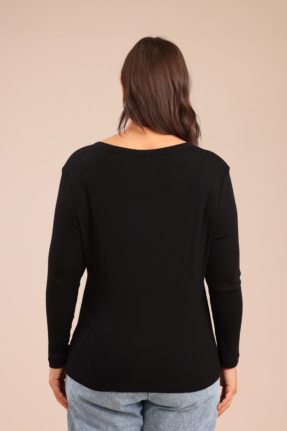 FOX פלאס נשים חולצה חולצת בייסיק עם צווארון עמוק | PLUS SIZE FOX | חולצת בייסיק עם צווארון עמוק | PLUS SIZE | קנה