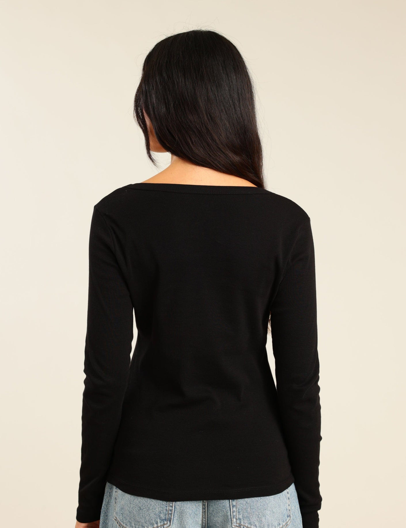 FOX נשים חולצה חולצה ארוכה צווארון V FOX | חולצה ארוכה צווארון V | קנה עכשיו