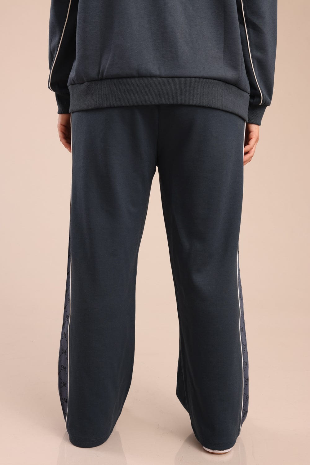 FOX פלאס נשים פוטרים מכנסיים עם פס ממותג דיסני | PLUS SIZE מכנסיים עם פס ממותג דיסני | PLUS SIZE