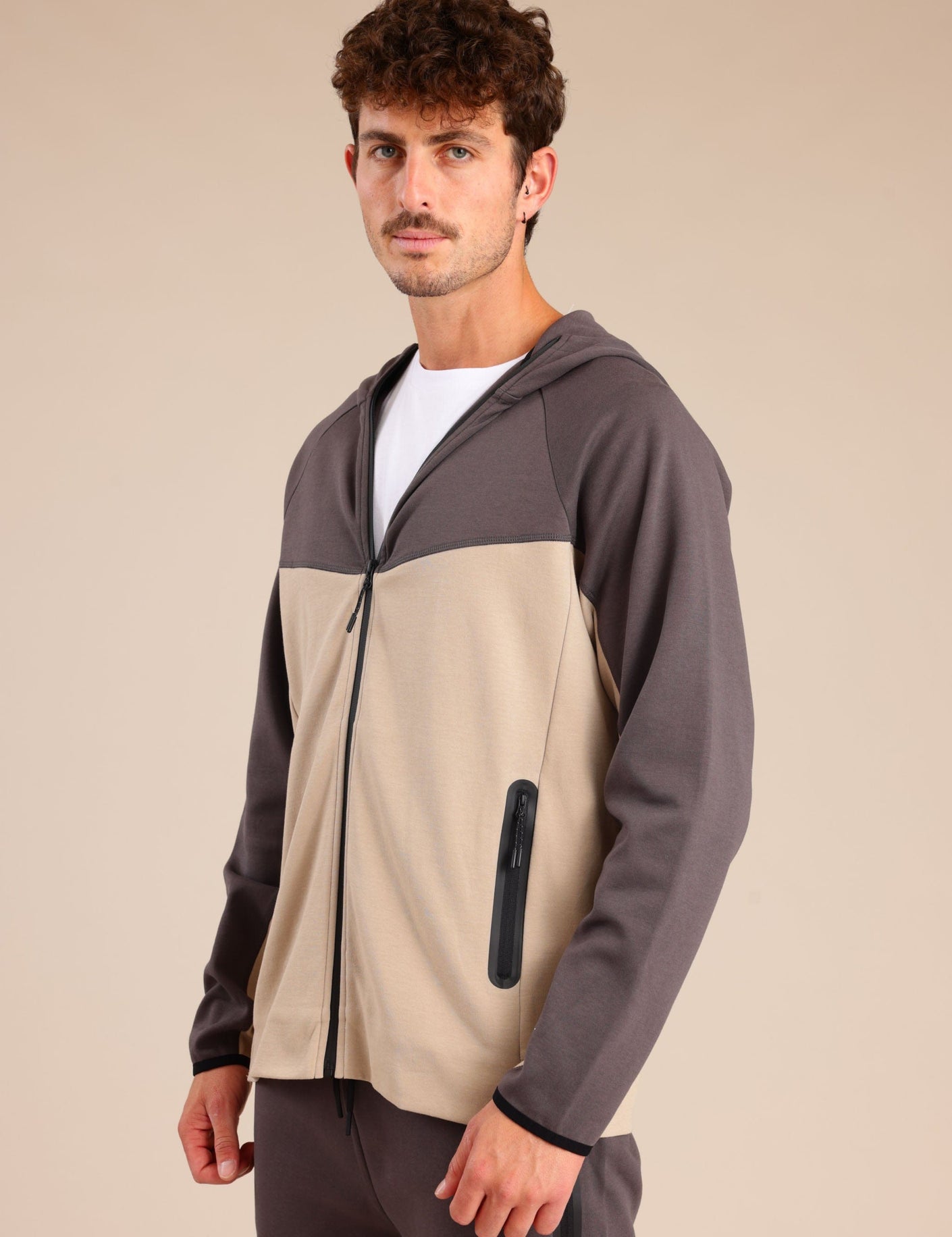 FOX גברים פוטרים קפוצ'ון טק קפוצ'ון טק