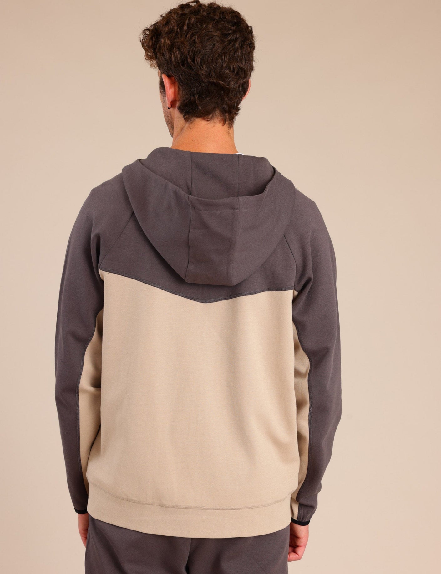 FOX גברים פוטרים קפוצ'ון טק קפוצ'ון טק