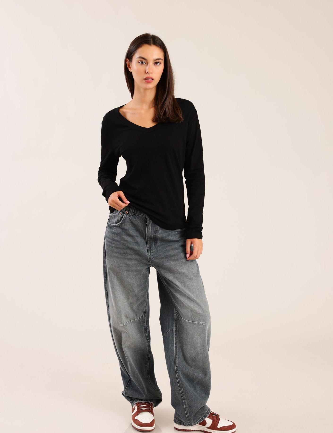 FOX נשים חולצה חולצה ארוכה צווארון V FOX | חולצה ארוכה צווארון V | קנה עכשיו