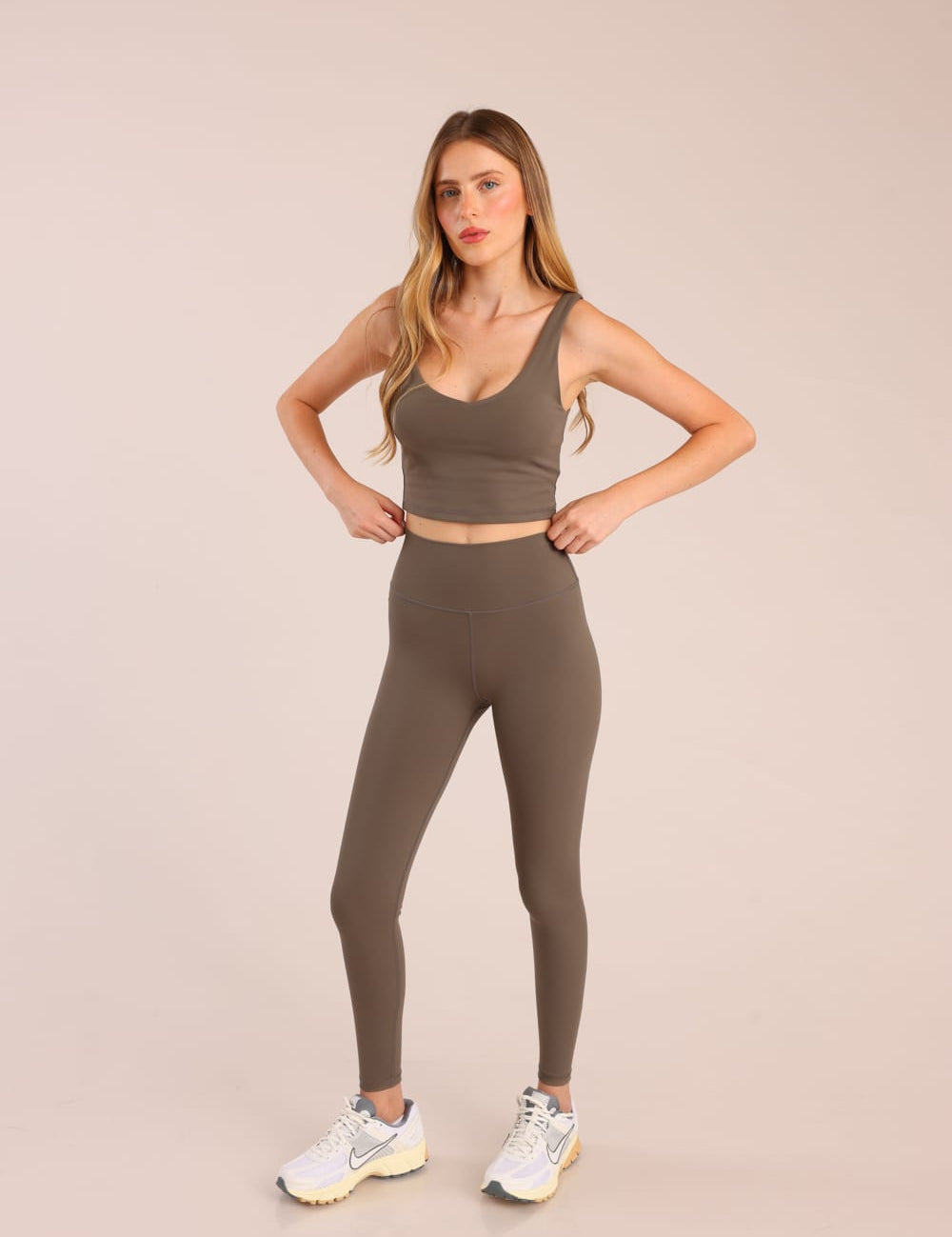 FOX נשים מכנסיים ארוכים טייץ SOFT FEEL- CHEEKY טייץ SOFT FEEL- CHEEKY
