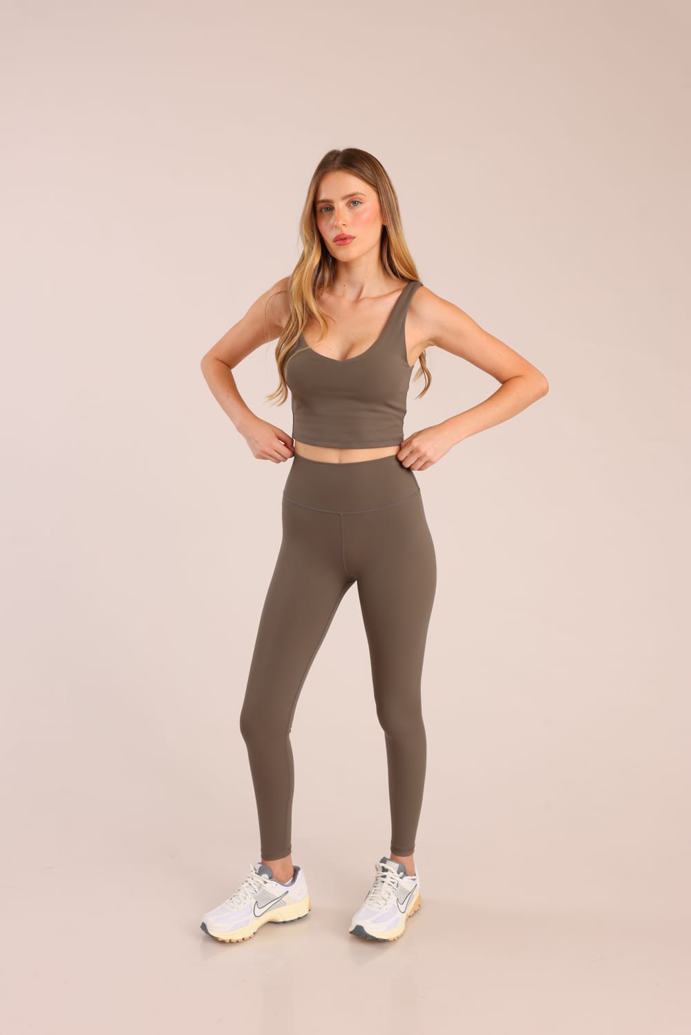 FOX נשים מכנסיים ארוכים טייץ SOFT FEEL- CHEEKY טייץ SOFT FEEL- CHEEKY