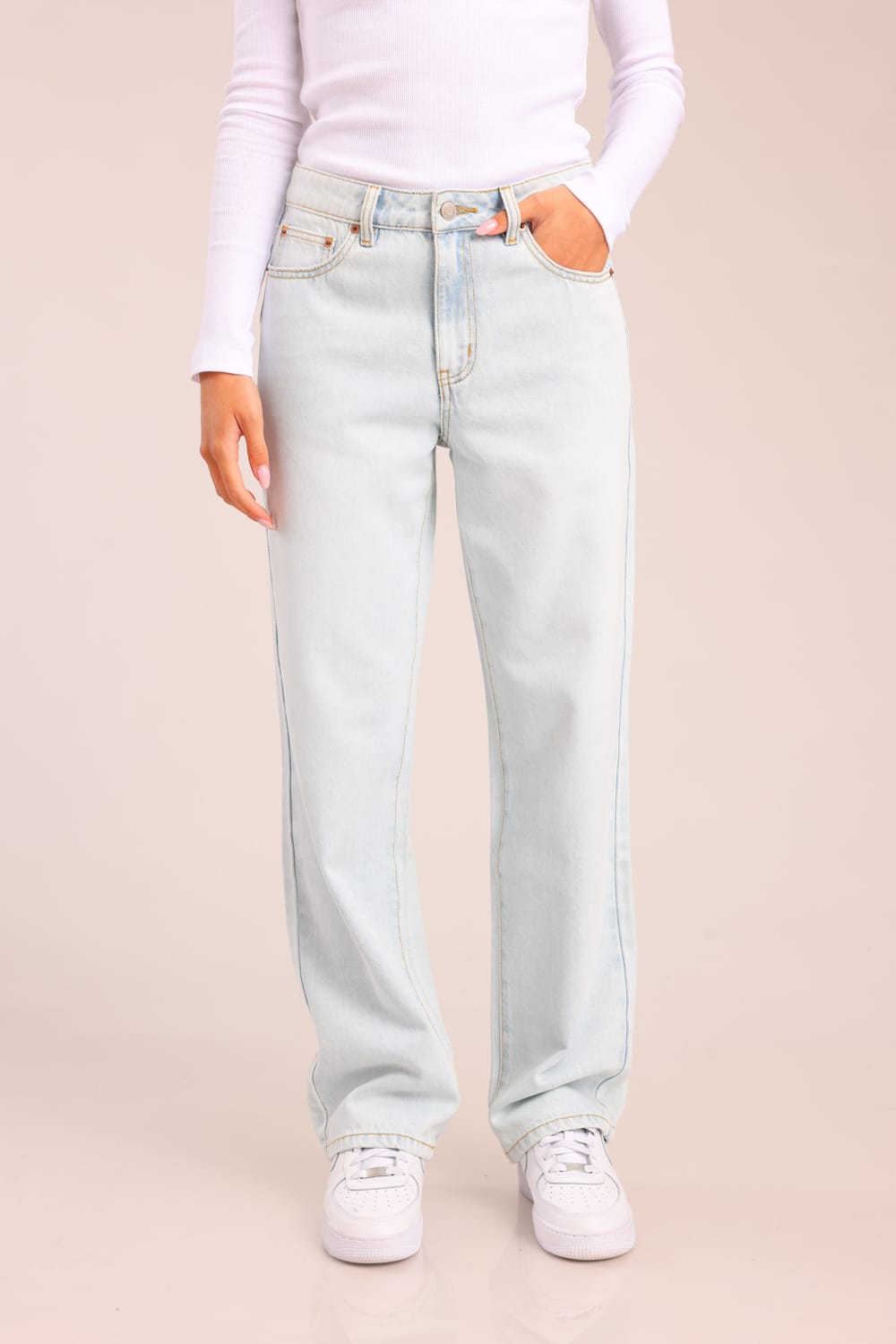 ג'ינס STRAIGHT