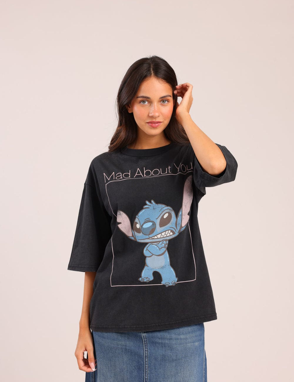 FOX נשים חולצה ארוכה חולצה ממותגת סטיץ' דיסני חולצה ממותגת סטיץ' דיסני