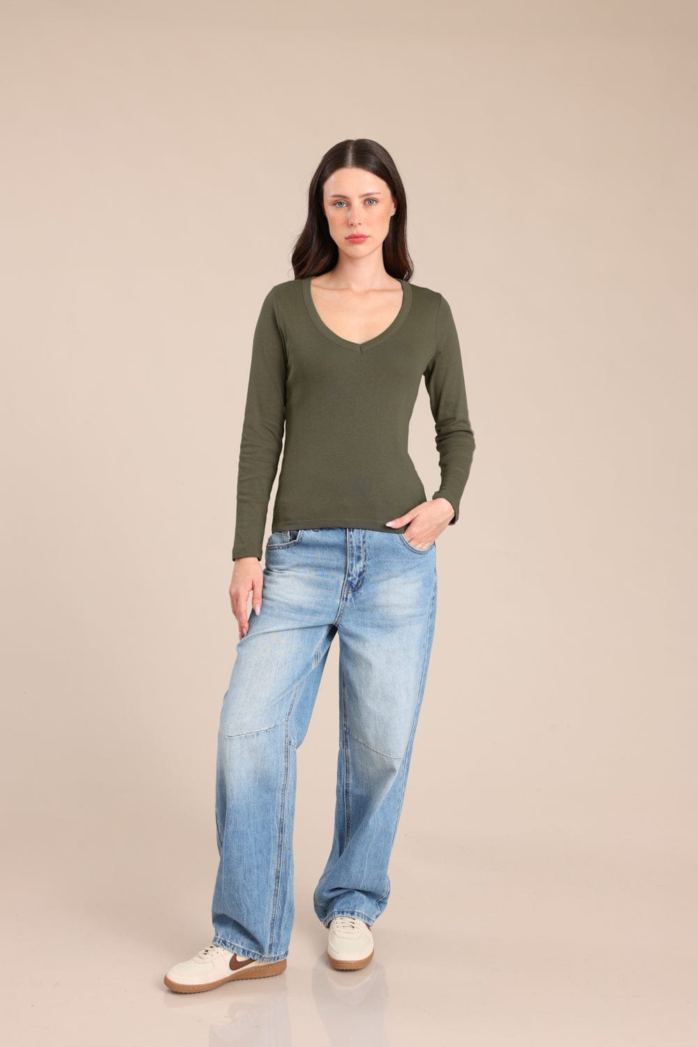 FOX נשים חולצה חולצה ארוכה צווארון V FOX | חולצה חלקה | קנה עכשיו