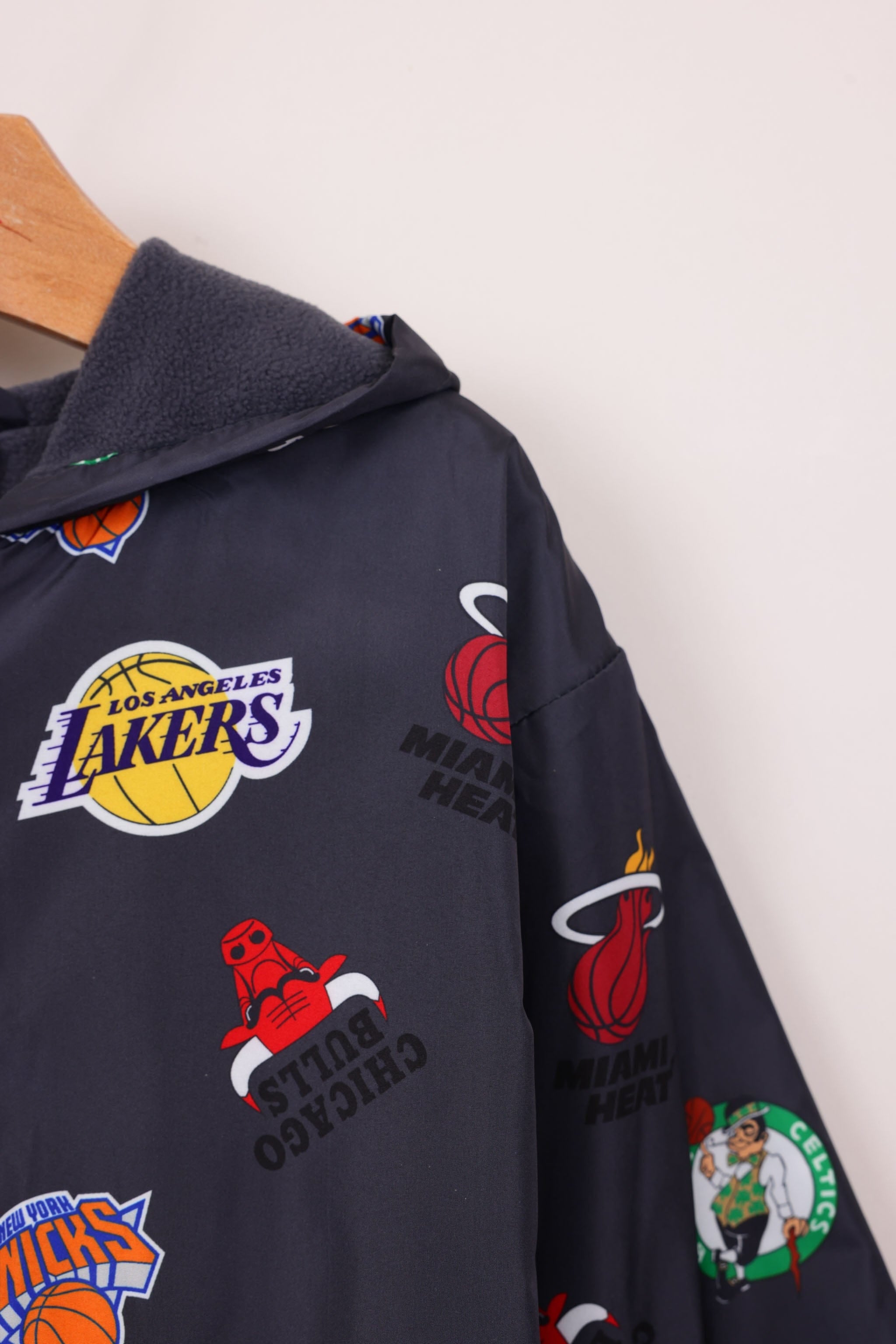 FOX FOX אחר מעיל ממותג NBA מעיל ממותג NBA