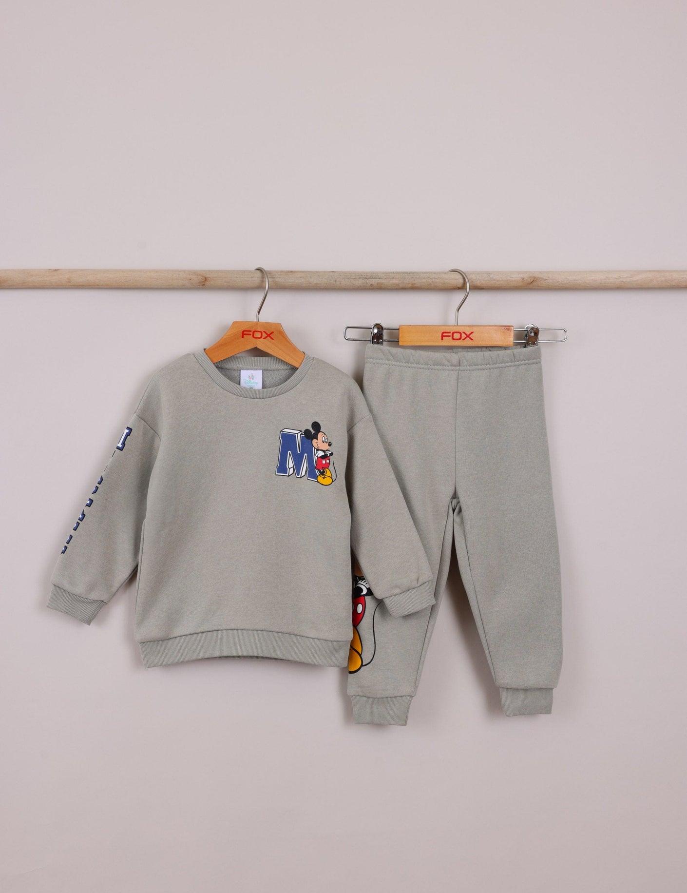FOX FOX אחר פיג'מה ממותגת דיסני פיג'מה ממותגת דיסני
