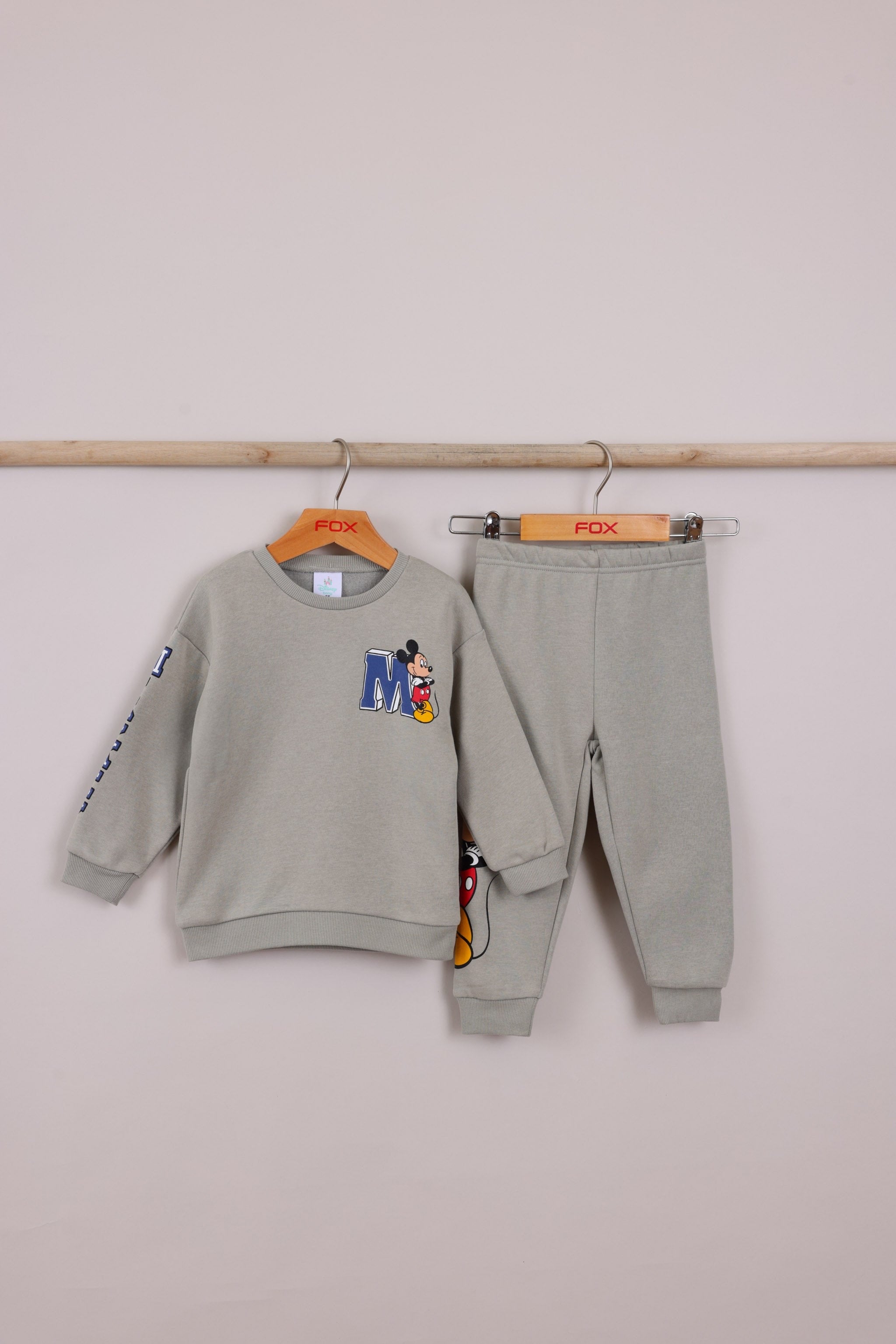FOX FOX אחר פיג'מה ממותגת דיסני פיג'מה ממותגת דיסני