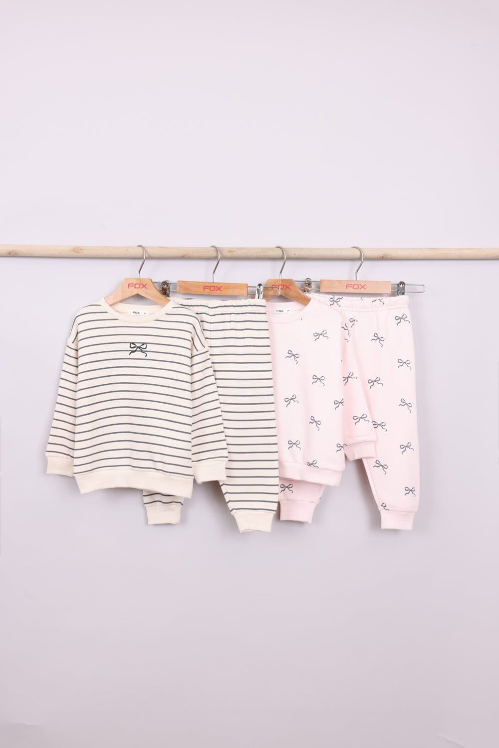 FOX FOX אחר פיג'מות פוטר עם דפוס 2 במארז פיג'מות פוטר עם דפוס 2 במארז