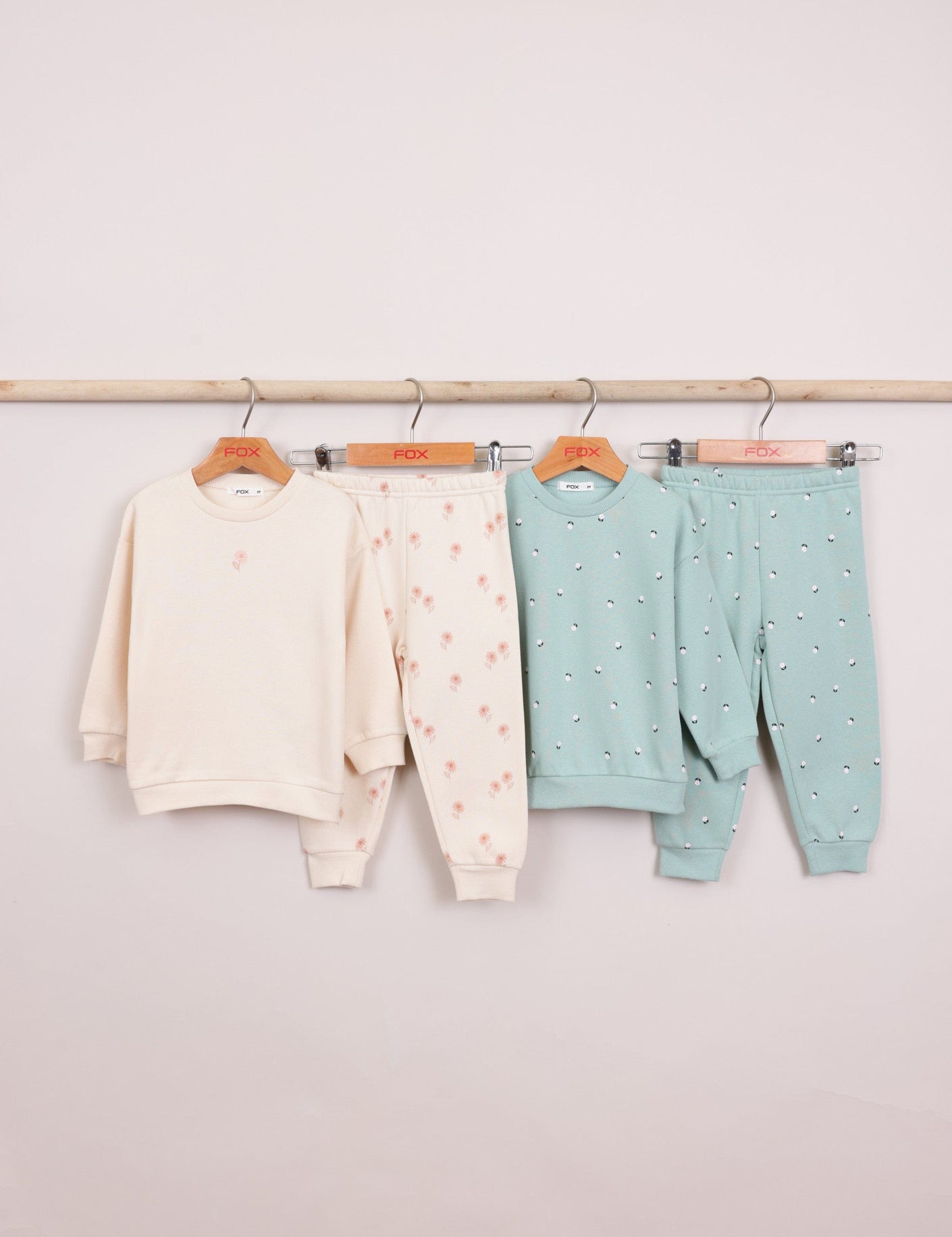 FOX FOX אחר פיג'מות פוטר עם דפוס 2 במארז פיג'מות פוטר עם דפוס 2 במארז