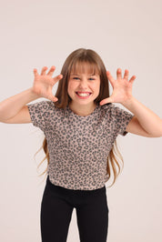 FOX בנות חולצה קצרה חולצת ריב עם הדפס מנומר חולצת ריב עם הדפס מנומר