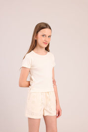 FOX בנות חולצה קצרה חולצת ריב עם פתחים בצדדים חולצת ריב עם פתחים בצדדים