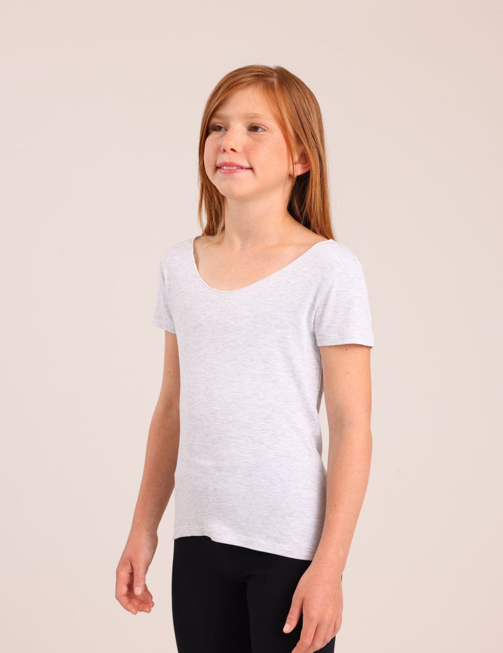 FOX בנות חולצה קצרה טישרט בייסיק צווארון V גזור טישרט בייסיק צווארון V גזור