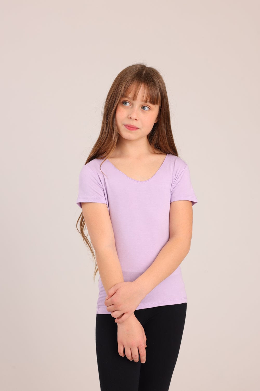 FOX בנות חולצה קצרה טישרט בייסיק צווארון V גזור טישרט בייסיק צווארון V גזור