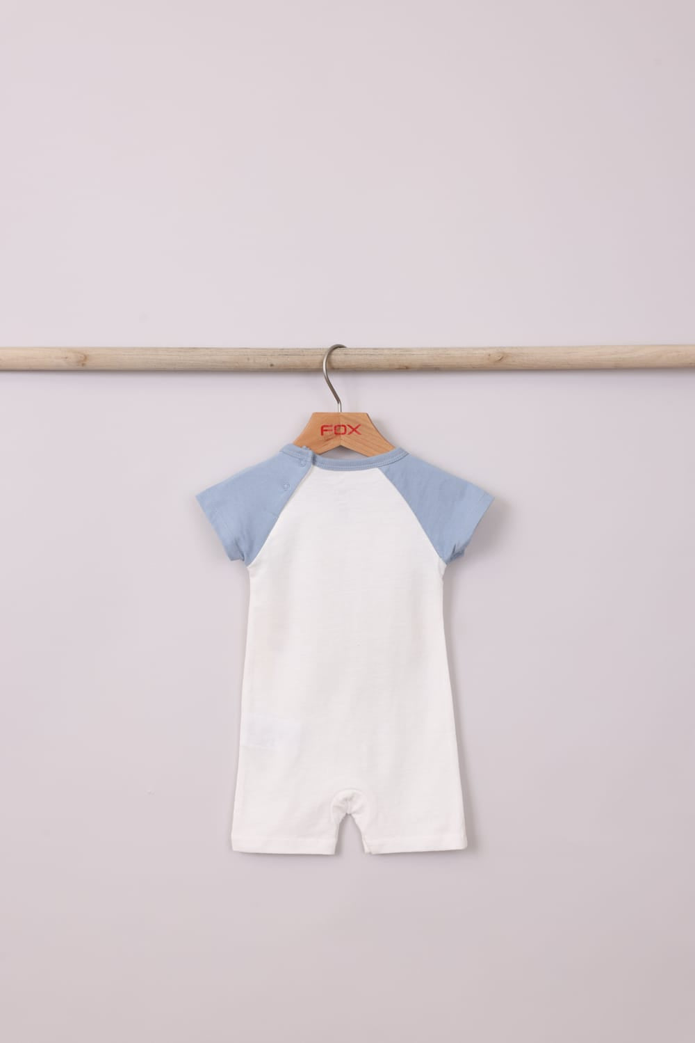 FOX N.B בנים אחר מארז 2 ג'אמפרים ממותג פו הדב מארז 2 ג'אמפרים ממותג פו הדב